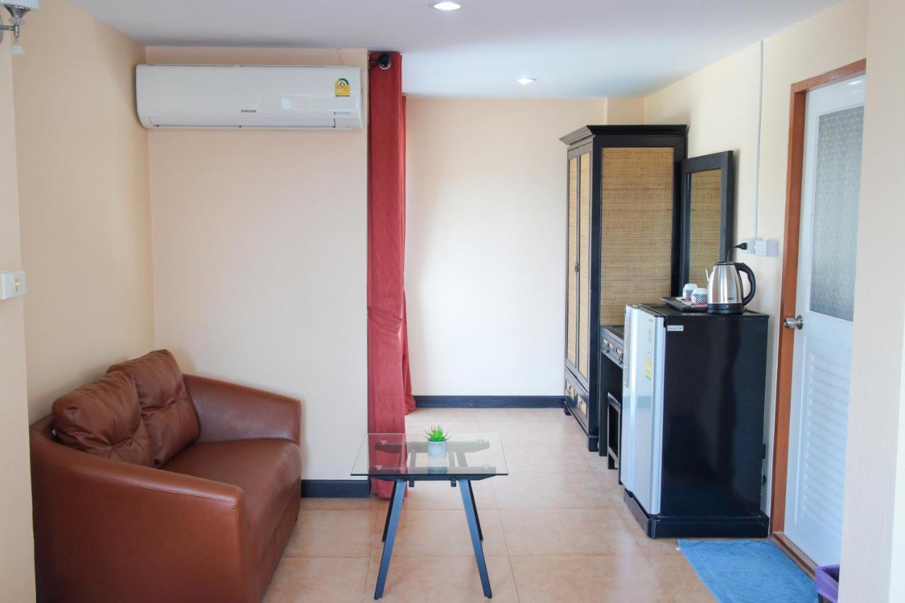 Spa Guest House Jomtien Beach Exterior photo