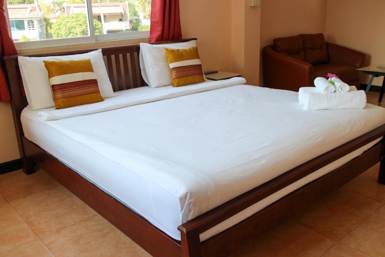 Spa Guest House Jomtien Beach Exterior photo
