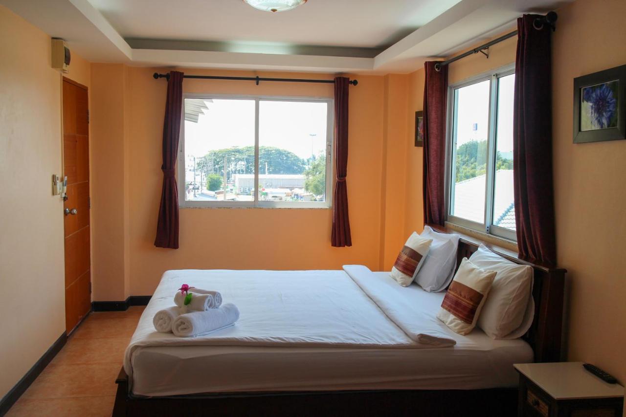 Spa Guest House Jomtien Beach Exterior photo