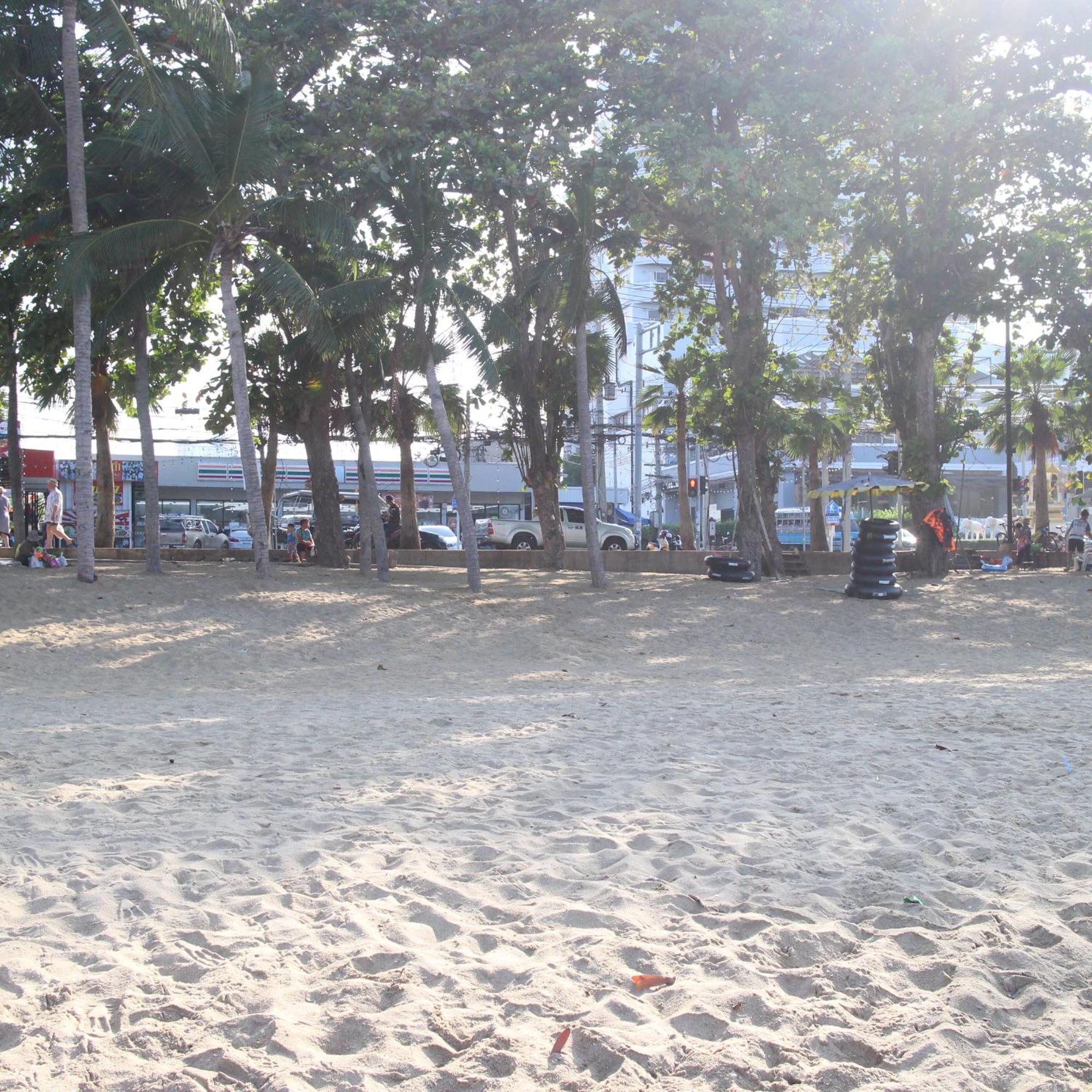 Spa Guest House Jomtien Beach Exterior photo