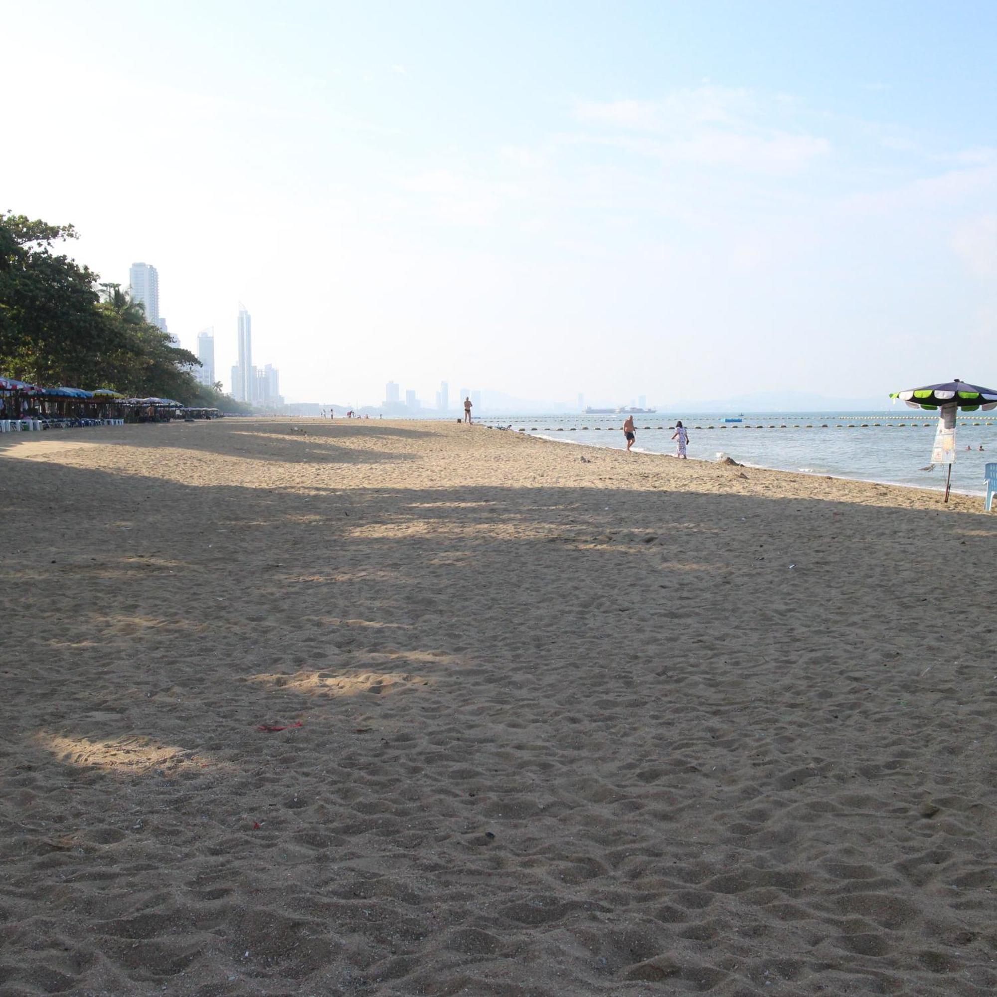 Spa Guest House Jomtien Beach Exterior photo