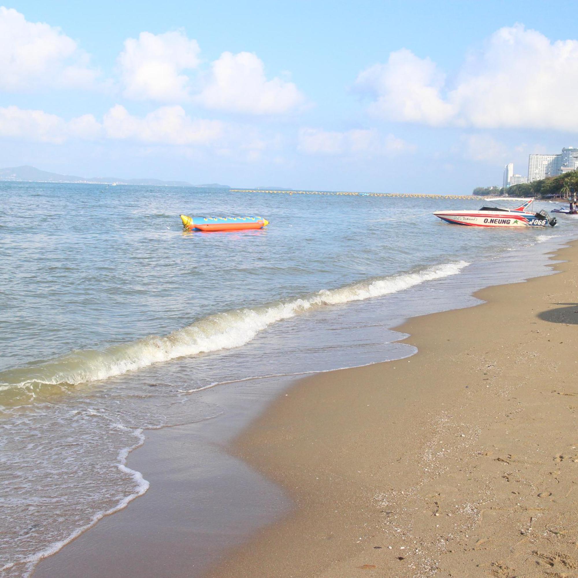 Spa Guest House Jomtien Beach Exterior photo