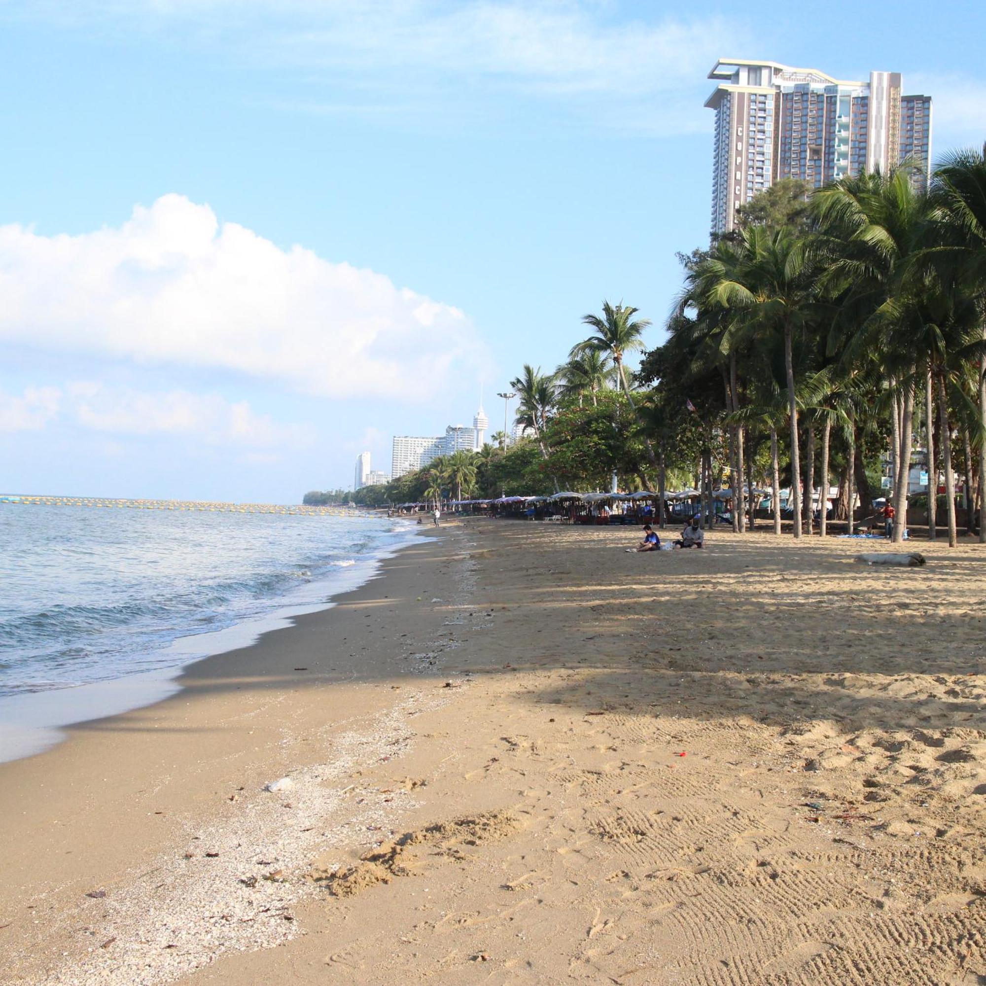 Spa Guest House Jomtien Beach Exterior photo