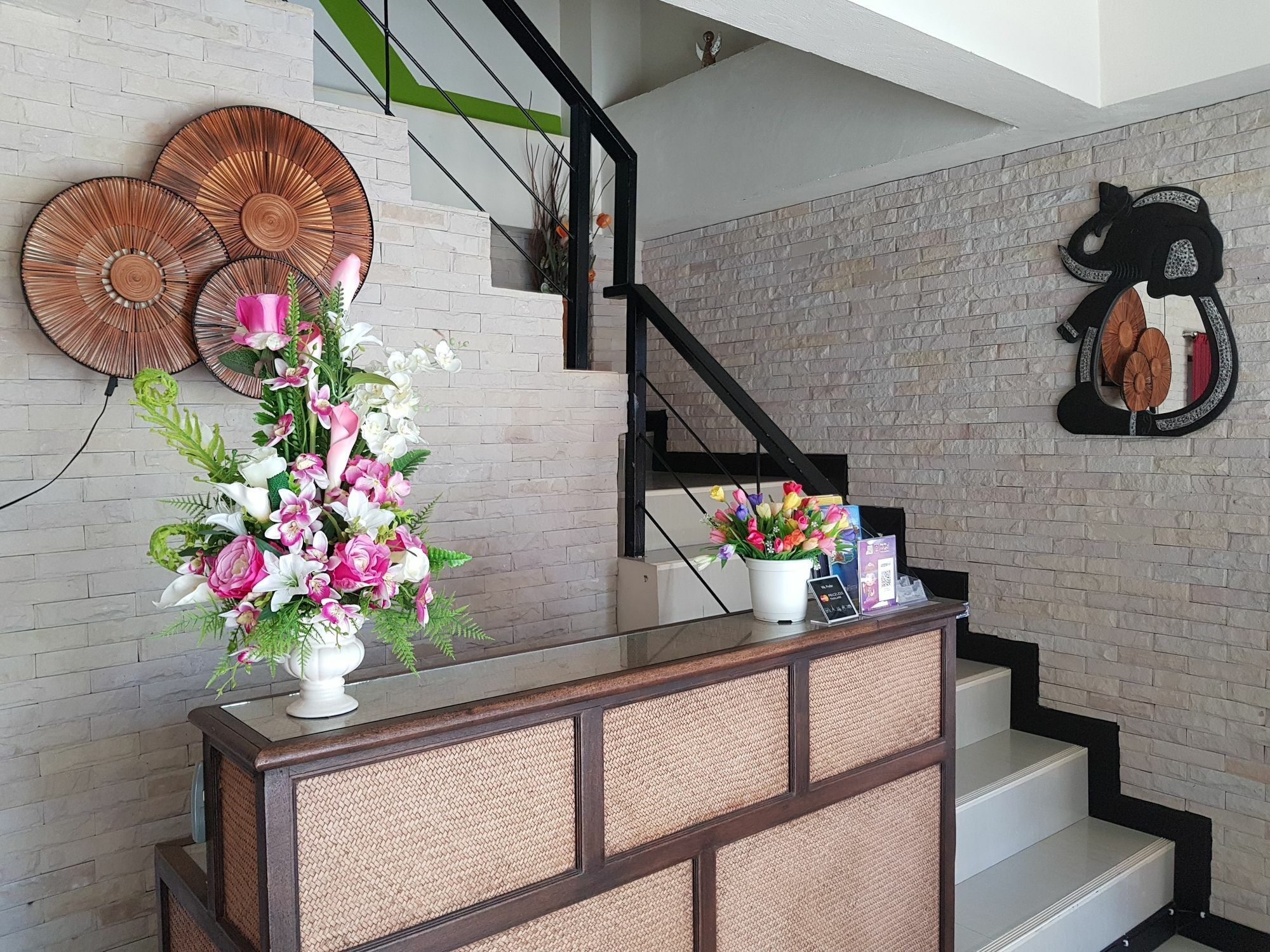 Spa Guest House Jomtien Beach Exterior photo
